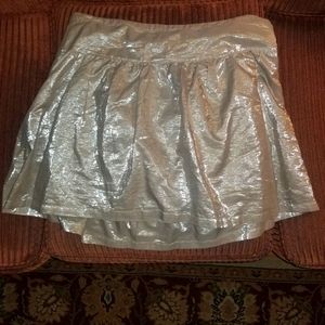 Really cute gold Old Navy skirt. Size 12